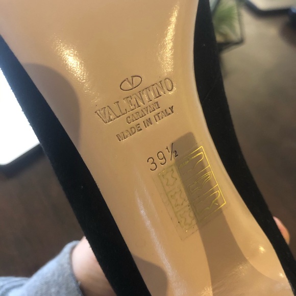 Suede Valentino Garavani ankle bootie - Picture 3 of 9